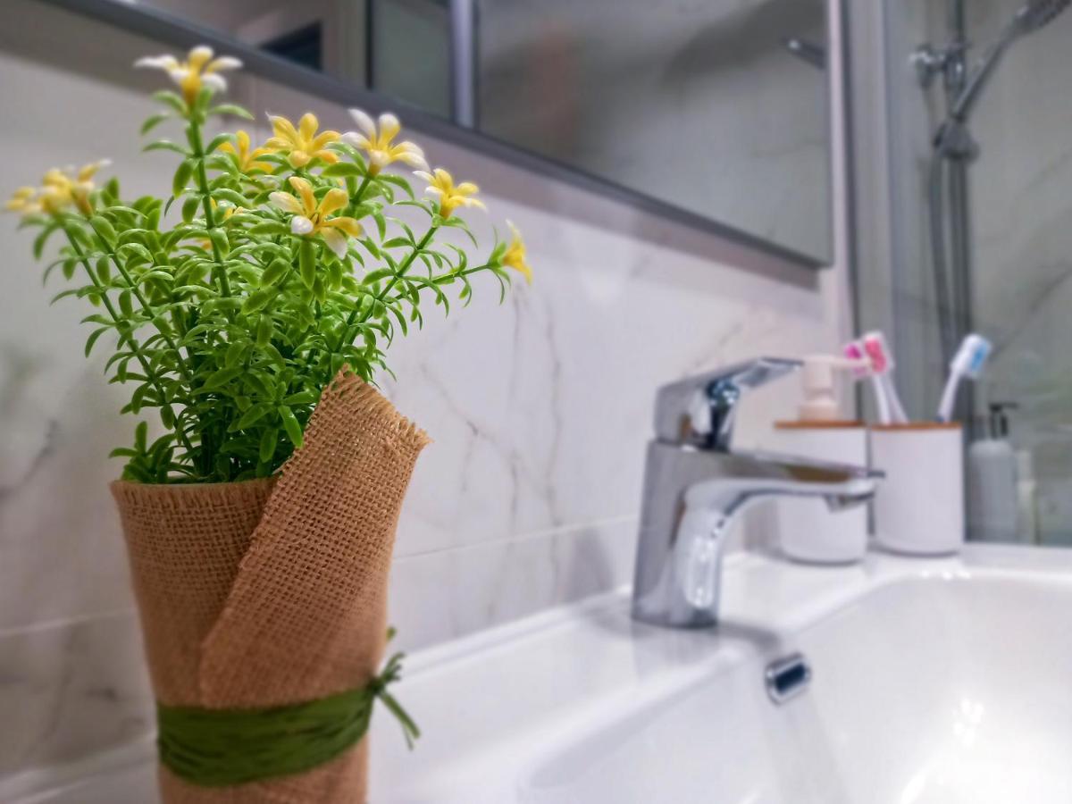 Apartamento Hibisco , Primera Linea De Playa Almuñécar エクステリア 写真